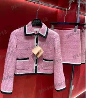 Tweed Womenstwo Pieces Dress Brand Fashion Brand Two-Piece Set Mu Sakura Pink Courte et Jupe Suit Luxury Designer Women V￪tements 0912