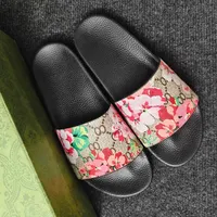 Designers Sandals Luxury Slide Interlocking Women Ladies Hollow new color Platform Slippers Women Slide Sandals Fashion Classics Retro Lovely Sunny Beach Sandals