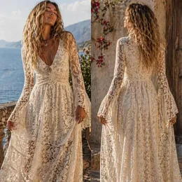 long sleeve camo wedding dresses Asulla New Camouflage White Wedding Dresses Satin Camo Appliques Bridal  Dresses