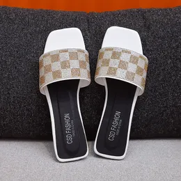 Women's Antiskid Flat Sole Slippers Comfortable Sandals Slides for Beach,  Indoor Outdoor Use Soft Breathable