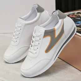スニーカー DOUCAL'S Woman Sneakers White DD8765WHITPZ764 SC38 Amazon.com | Desigual Women's Shoes 4 Woman PU Sneakers Low