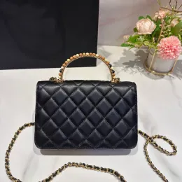 DHgate.com:Designer Chain Bag with Wooden Bead Handle