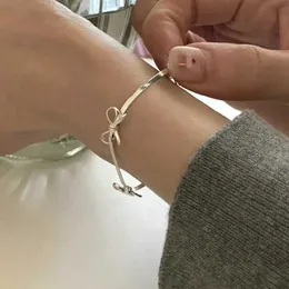 Fashionable Sweet Bow Bracelet Suitable For Women Sparkling