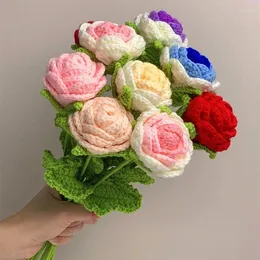 Decorative Flowers Hand-Woven Rose Bouquet Flower Hand Crochet Simulation Handmade Yarn Home Decoration Valentine's Day Year Gift