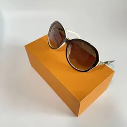 Designer Solglasögon Fashion Mens Lady Sun Glasses For Women Classic Luxury Eyewear Love V Signature Märke Solglasögon