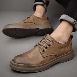 Britischen Stil Männer Leder Freizeitschuhe Klassische Mann Oxford Schuhe Neue Ankunft Mann Hochzeitskleid Schuhe Elegantes Formale Turnschuhe