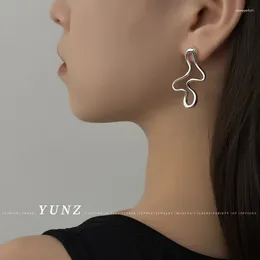 스터드 이어링 패션 불규칙 왜곡 된 은색 여성을위한 우아함 고급 품질 보석 여성 Y2K Korean Wedding Earring KPOP