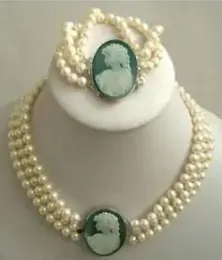 Halsband 3strand 78mm White Akoya Pearl Cameo Halsbandsarmband