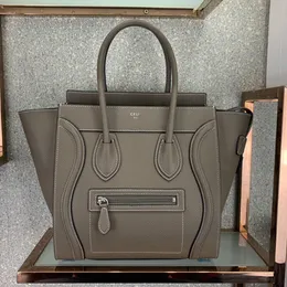 BORSA A MANO MICRO BAGAGLI IN VITELLO BOTTELLATO Mini Bagaglio in vitello Fascino femminile unico, caratteristiche femminili professionali tendenze moda