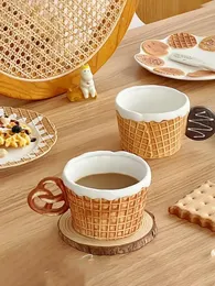 Tazza da caffè a forma di biscotto Piattino in ceramica Dim Sum Tazza da latte creativa Set da tè pomeridiano Colazione Dessert Acqua 240102