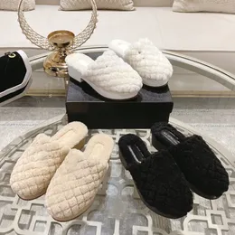 Designer-Hausschuhe aus echtem Leder, Pantoffeln, Damen-Slipper, Metallkette, bequemer Freizeitschuh, Wolle, Rutschen, Slipper, Metallbuchstabe mit Box, Top-Qualität