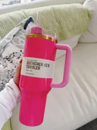US STOCK Pink Parade Tumbler Quenching stesso logo Bottiglia d'acqua per tazza da 40 once con manico in acciaio inossidabile, coperchio e cannuccia B0102