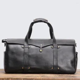Duffel Bags Men's Hand Bagage Crazy Horse Leather Big Capacity Business 15,6 tum Laptop Bag Travel Weekend One Shoulder Messenger
