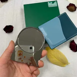 مرايا مستحضرات التجميل المدمجة LA Brand Mini Pocket Round Mirror مع حقيبة جلدية فائقة الجودة مجموعة كاملة التعبئة البسيطة مصممة فاخرة مرآة هدية وصيفات الشرف