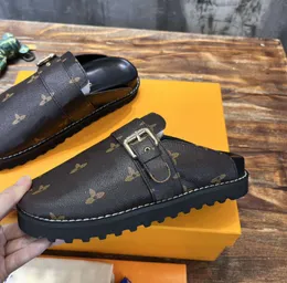 Tasarımcı Sandal Rahat Konfor tıkanma katırları sandalet kadın erkekler düz kürk deri katır terlikleri moda kış sıcak peluş slaytlar ayarlanabilir 001