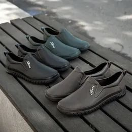 Sapatos de borracha impermeáveis para homens casuais deslizamento-em apartamentos mocassins homem trabalho antiderrapante sapatos de cozinha marido pesca botas de chuva calçado 240102