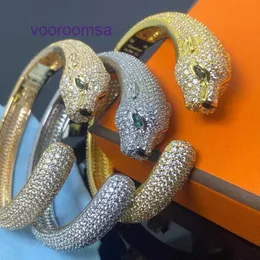 Bracciale di design classico di marca nuovo di pneumatici per auto Testa di leopardo in oro Diamante pieno Versione alta alla moda Punto di precisione Stella del cielo con scatola originale