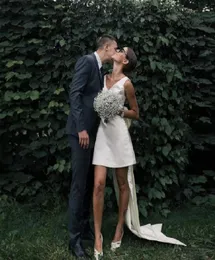 Simples vestidos de casamento curtos 2021 cetim com decote em v vestido de noiva grande arco nas costas branco vestido de novia plus size formal3409153