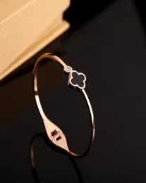 2022 Lucky Clover Titanium Steel Bangle Gold Silver Flower Bracelet Simple Fashion Trendy Bracelet Jewelry1944371