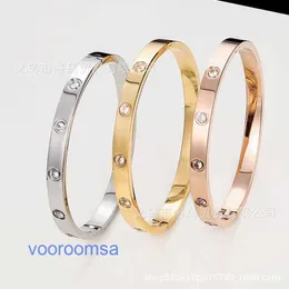 Högkvalitativ utgåva armband Light Luxury Car Tires smycken Live Studio full av Diamond Premium Hand med originallåda