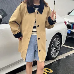 Trench coat feminino outono e inverno novo simples preguiçoso de comprimento médio gola de veludo preto moda sênior casual 100 estilo vintage de peito único