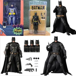 Games Mascot Costumes Neca Figure Justice League Bruce Wayne Action Figure Mafex 064 049 056 Tactical Suit Ver. Börjar kostym Figur 16cm