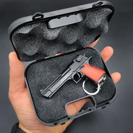 Survival 1:3 Black Solid Wood Handle Desert Eagle Metal Gun Model Toy Removable Keychain Pendant Pistol Gun Toys With Box 3010