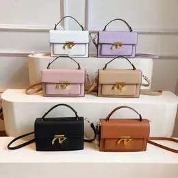 Marke Klassische Brief Schulter Einzel für Frauen Handtasche 2024 Neue Muster Lychee Mode Pendeln Tasche Trendy