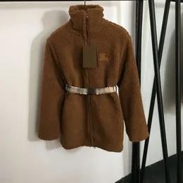 Women's Down Parkas Warrior Knight Brodered Mönster Standing Neck Långärmad lamm Wool Zipper Cotton med rutigt tryckfoder