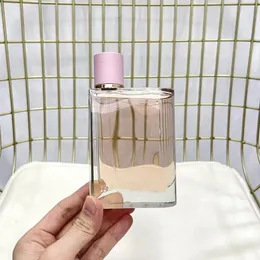 향수 클래식 최신 디자이너 여성 향수 그녀의 100ml EDP 강렬한 파르 룸 좋은 품질 100ml 길이 오래 지속되는 유쾌한 향기 3.3fl.oz s