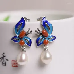 Kolczyki Dangle Natural Hetian Jade Women's S925 srebrny srebrny retro chińskie temperament modowy Palanie Blue Butterfly South Red Pearl