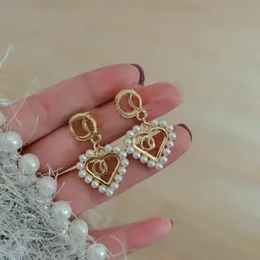 Orecchini di design a cuore superiore per donna Orecchini pendenti con perle Gioielli regalo per orecchini di moda