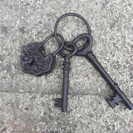 Dekorationer 3 Set Cast Iron Antique Keys Old West Jailor Jail Pirate Ring Keys Set Vintage Door Key Lock Wall Hanging Decor Metal Crafts Brow