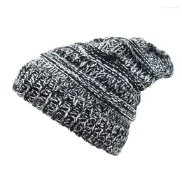 Berets Ladies Wool Hat Knited Europe i jesienna zimowa zimowa wielokolorowa czapka pullover elastyczna czaszka 986