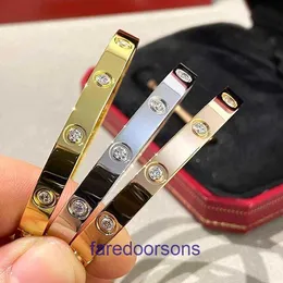 Moda Carro Tiress Pulseiras para Venda Parafuso Amor Prego Pulseira Mulheres Banhado 18K Rose Gold Net Red Light Luxo Edição Coreana Casal Mens Tem Caixa Original