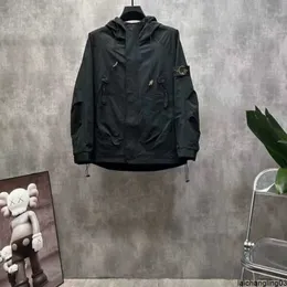 Giacche da uomo Piumini Parka Cappotto di moda antivento impermeabile Giacca di marca di lusso in pietra Semplice Autunno e inverno Leggero maniche lunghe Islandyqkk