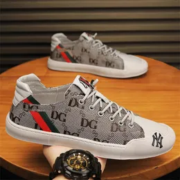 2024 Designer shoes luxury sneakers shoes Sports Cartoon Letters fashion casual shoes beige men's retro print women Leather Embroidery Casual Shoes