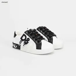 Luxury kids shoes designer baby Sneakers Size 26-35 Including boxes Black and white color scheme design girls boys shoe Dec20