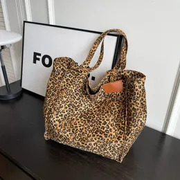 Leopard design 2023 coreano shopper grandes sacos de compras grande capacidade bolsa lona para mulheres bolsa senhora ombro tote 240102