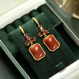 Dangle Earrings Natural South Red Agate Square S925女性用のスターリングシルバー洗練された恵み小さくて絶妙なルビーイヤリング