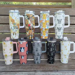 40oz Designer Tumblers Cups With Logo Adventure Cartoon Pet Dog Design Tumblers Hantera lock och sugrör Bilmuggar Vakuumisolerade dricksvattenflaskor