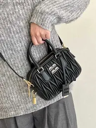 Designer-Tasche Miui Leder plissierte Handtasche High-End kleine quadratische Tasche Bowlingball Einzelschulter-Crossbody-Damentasche
