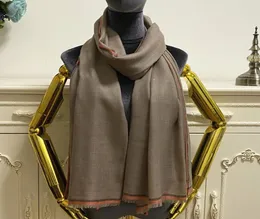 women039s Schal, gute Qualität, 100 % Kaschmir-Material, Stickerei mit Buchstaben, einfarbiges Muster, dünne und weiche lange Schals für große Damen 2104078