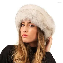 Береты, зимняя женская меховая шапка для снежных дней, модная искусственная теплая повязка на голову, повязка на голову, богатая одежда для девочек, повязки на голову