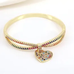 Bangle 3st, Elegant Rainbow CZ Armband Kvinnor som hänger hjärta älskar pulseira armband armband för kvinnliga smycken