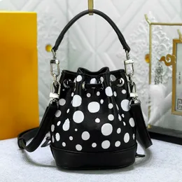 Ladies Luxury Tote Bag Baged Bag Designer Crossbody Mini Bucket Bag Fashion Disual Leature Leather Leather Counter Counter Wallet Bag Mashion Corean