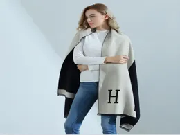 European and American highgrade doublesided Hletter cashmere scarf women039s thickened warm shawl6430217