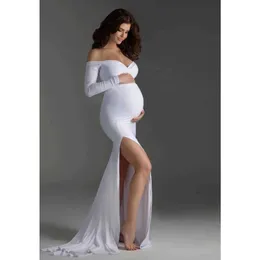 "Stylish and Elegant Shoulderless Maternity Dress for Stunning Pregnancy Photo Shoots - Perfect Split Side Maxi Gown Photography Prop for Pregnant Women"