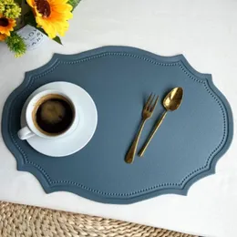 Tappetini da tavolo Tappetino in pelle di lusso retrò leggero Decorazione della cucina di casa Romantico cibo occidentale Ciotola per isolamento termico Tazza Pat