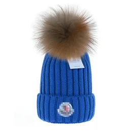 Designer damski zimowy pompoms czapka wełniana wełniana kapelusz Kobiet Chunky Knit Grube Faux Fur Hats żeńska maska ​​11 colors B7